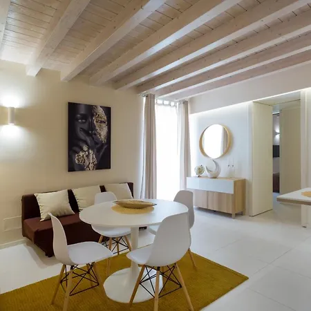 Stesicoro Exclusive House Apartment *